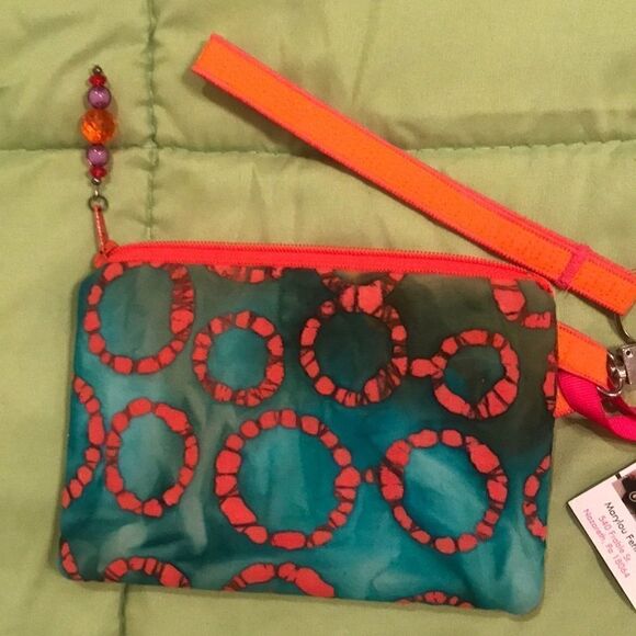 Handcrafted wristlet Tie Dye   - Picture 2 of 8